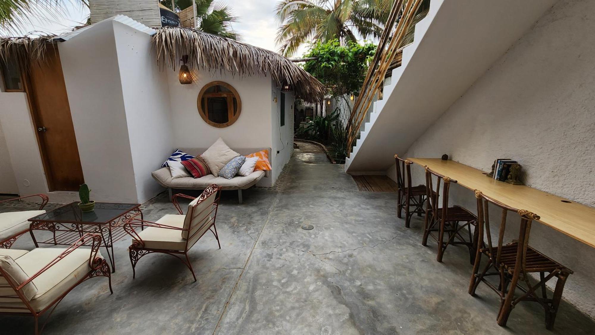 Kinti Guest House Mancora Bagian luar foto