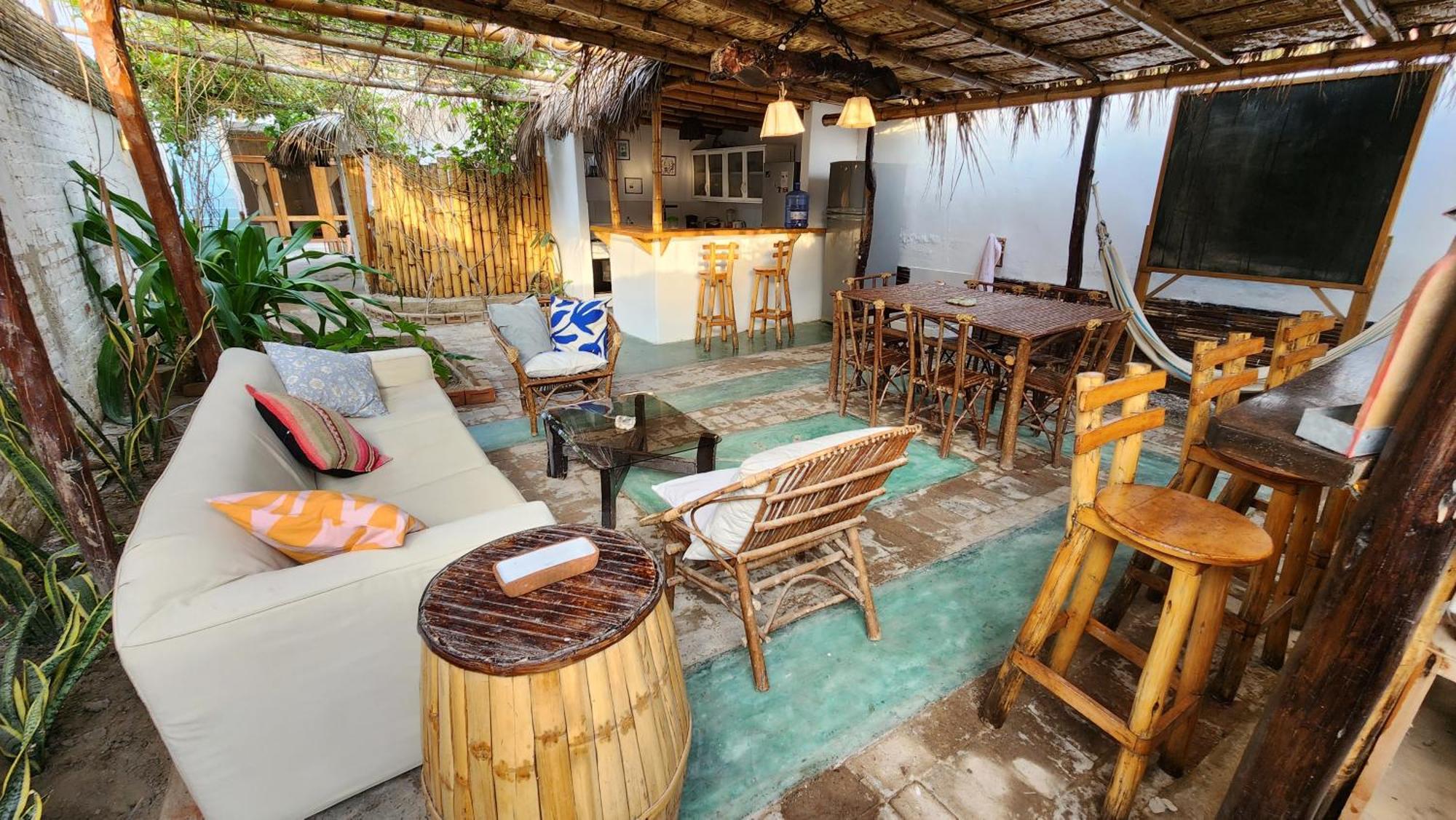 Kinti Guest House Mancora Bagian luar foto